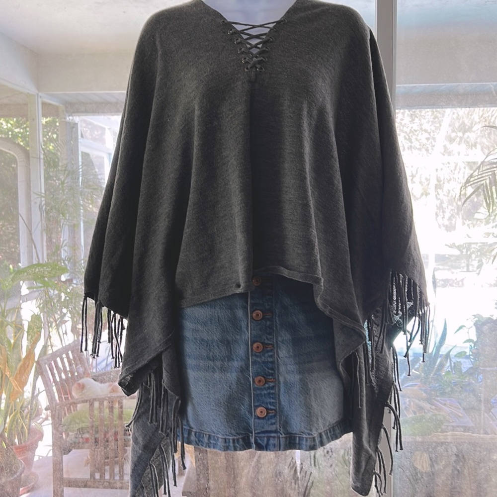 Quagga Green Label Light Grey Boho Poncho Fringe Sweater Wrap